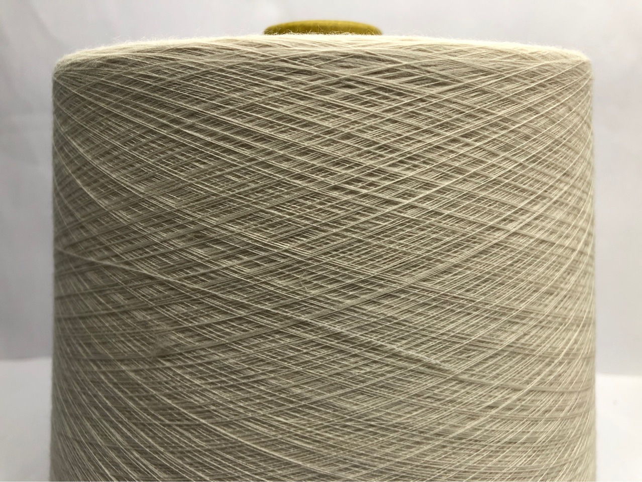 Picture of 30s/1 Polyester Silk Blended Yarn 7030 Polyester Mulberry Silk Yarn Polyester Silk Blended Yarn