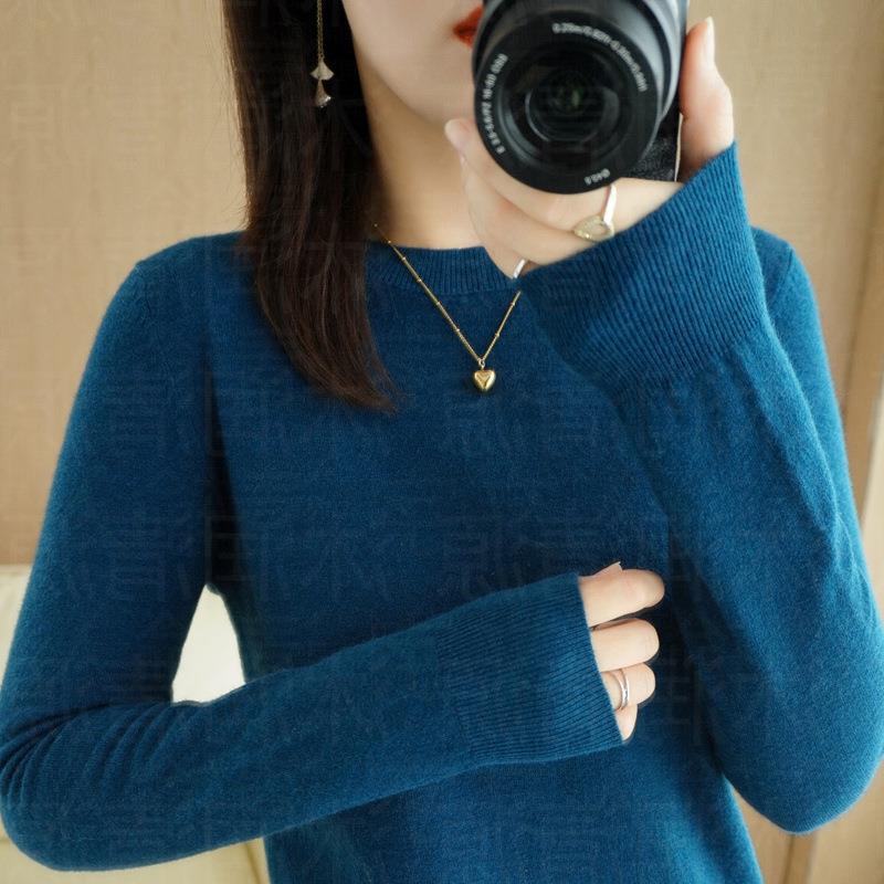 Picture of New Autumn and Winter Round Neck Knitwear Women's Pullover Knitwear Pure Color Long-Sleeved Women's Thin Inner Short Bottoming Shirt