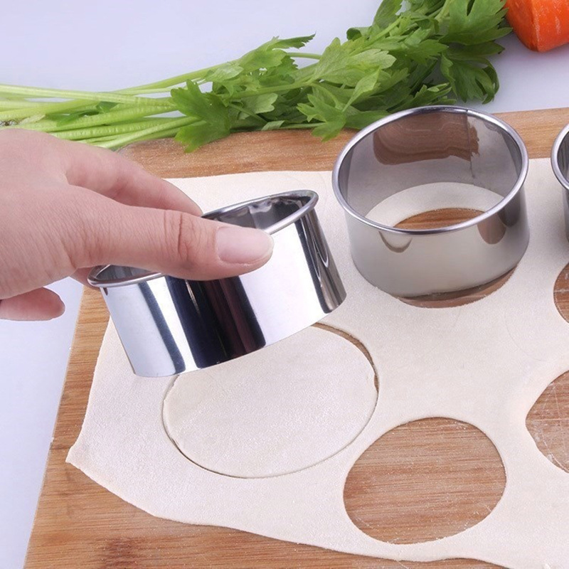Picture of In stock five-piece round dumpling mold stainless steel wonton dumpling skin mold kitchen cookie mold biscuit mold