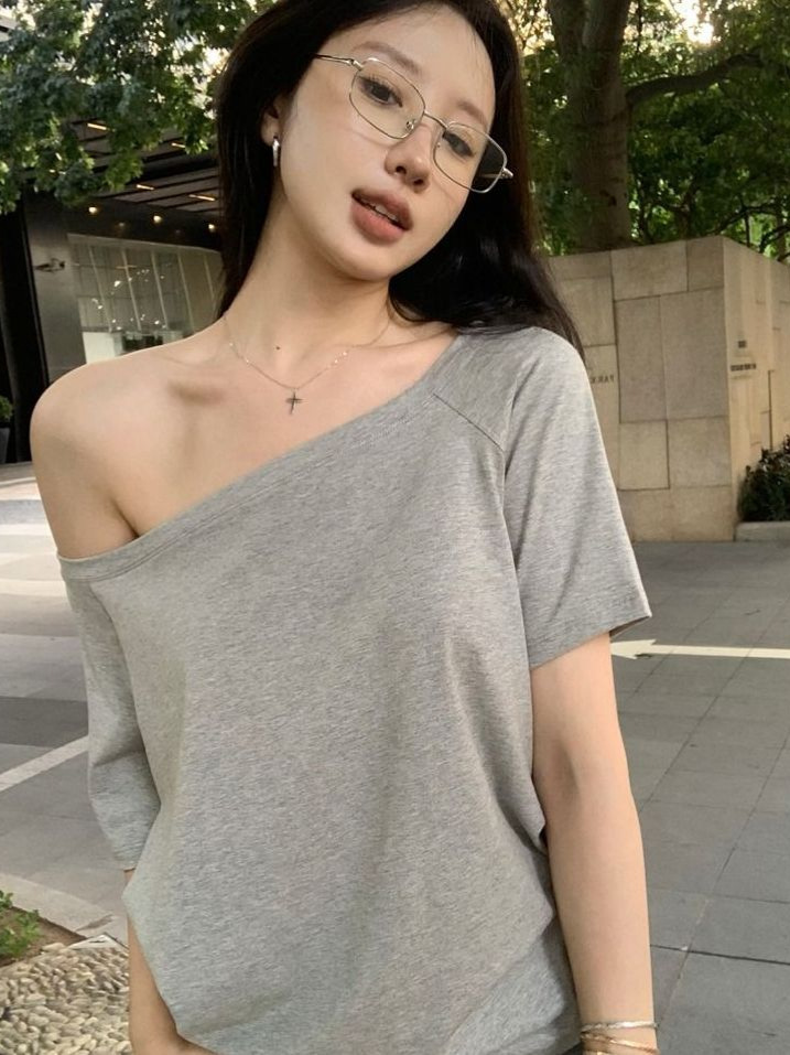 Korean Style Simple Retro Slant Collar Short-Sleeved T-Shirt for Women 2025 Summer Lazy Style Off-Shoulder Slimming Look Pure Lust Style Top