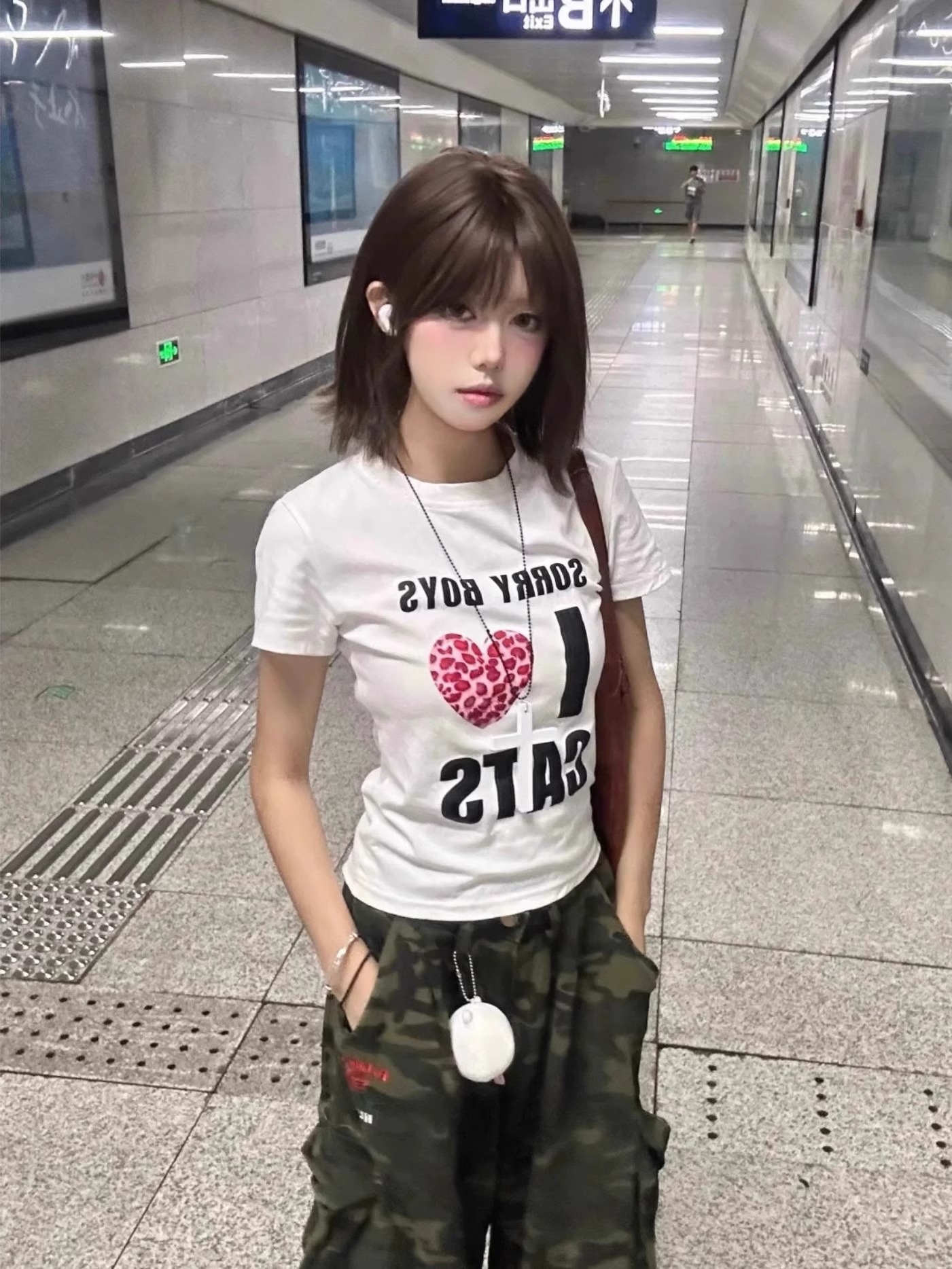 American Style Spice Girls White Shoulder Short-sleeved T-shirt Women's Summer New Slim-fit Letter Printing Age-reducing Short Top Trendy