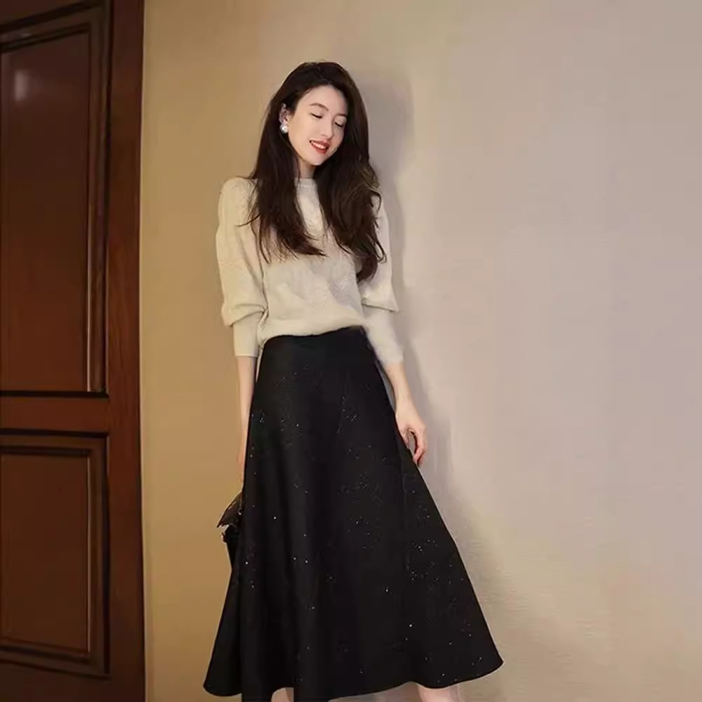 Picture of Woolen Skirt Women's Spring and Autumn Sweater High-end Wraped Hip Skirt New Style Western Style Gentle Wear Retro Skirt