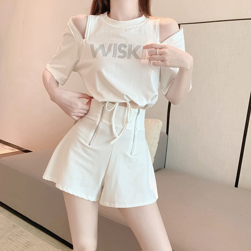 Salt-Based Light and Mature Two-Piece Suit Internet Celebrity 2025 Street Suit Summer New Small Dress Suit Women's Trendy
