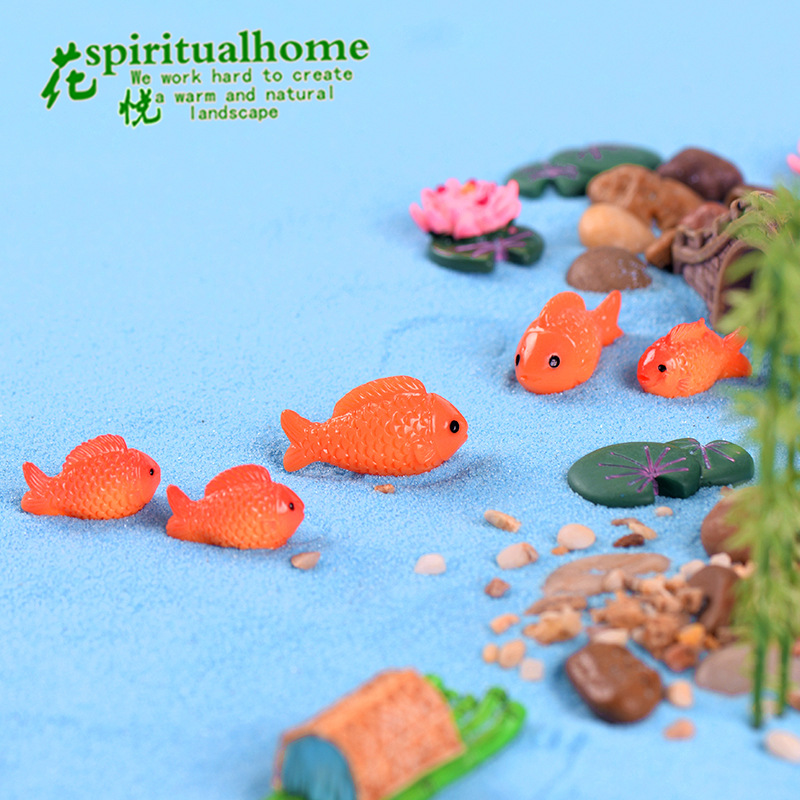 Picture of Micro-Landscape Simulation size red koi fish tank Ocean Beach landscaping resin creative decorations accessories small ornaments