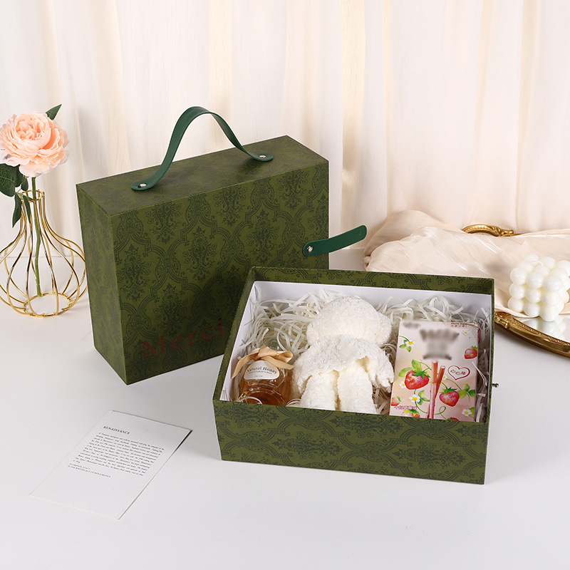 Wholesale New Christmas Gift Boxes, Retro Packaging Boxes, Large Green Hand-Held Boxes, European-Style Gift Boxes, Empty Boxes