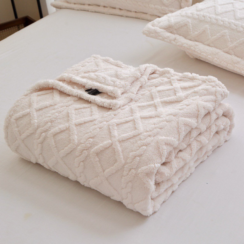 Gift Foreign Trade Tower Fleece Blanket Single Blanket Towel Cover Blanket Mat Flannel Nap Office Lunch Break