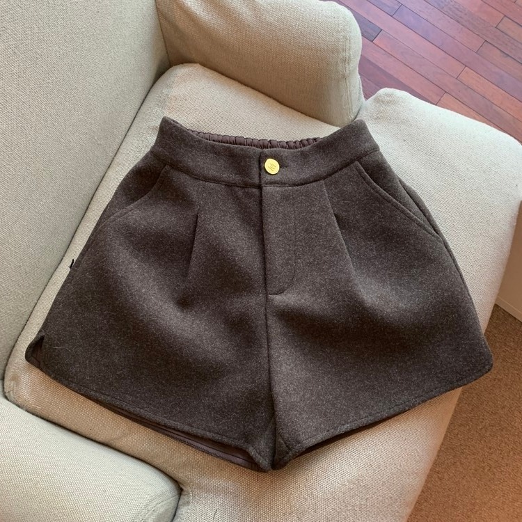 Picture of Thickened Woolen Slit Wide-Leg Shorts for Women, High-Waisted, Loose, Straight, Casual Outer Wear Boot Pants, Casual and Versatile