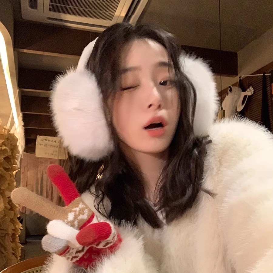 White earmuffs women's winter cute plush velvet 2024 new earmuffs warm thick tremolo little red book distribution