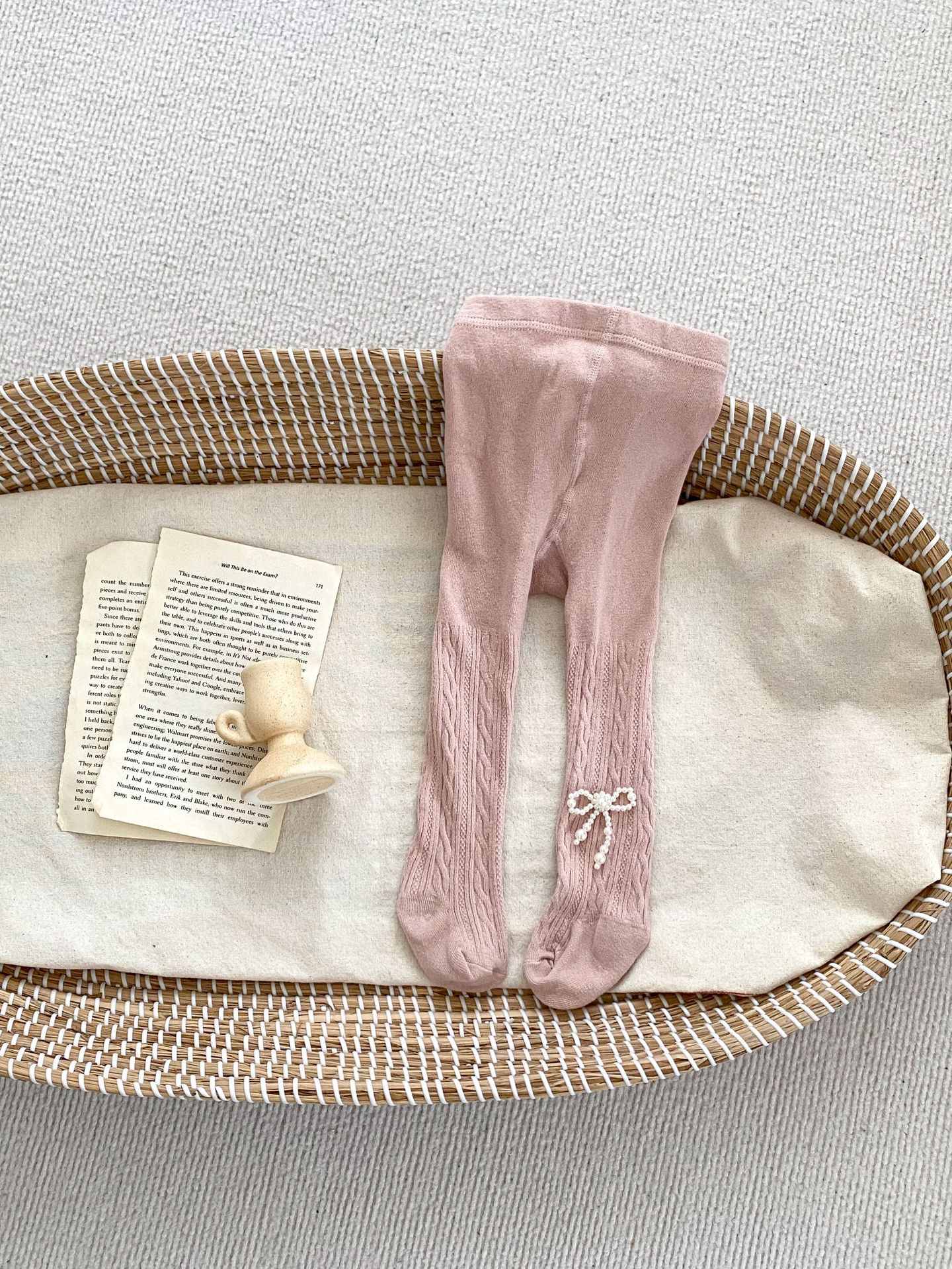 Picture of 2025 Spring and Autumn Baby Girl Pantyhose Easiest for Match Pearl Bow Foot Socks Girls Solid Color Leggings