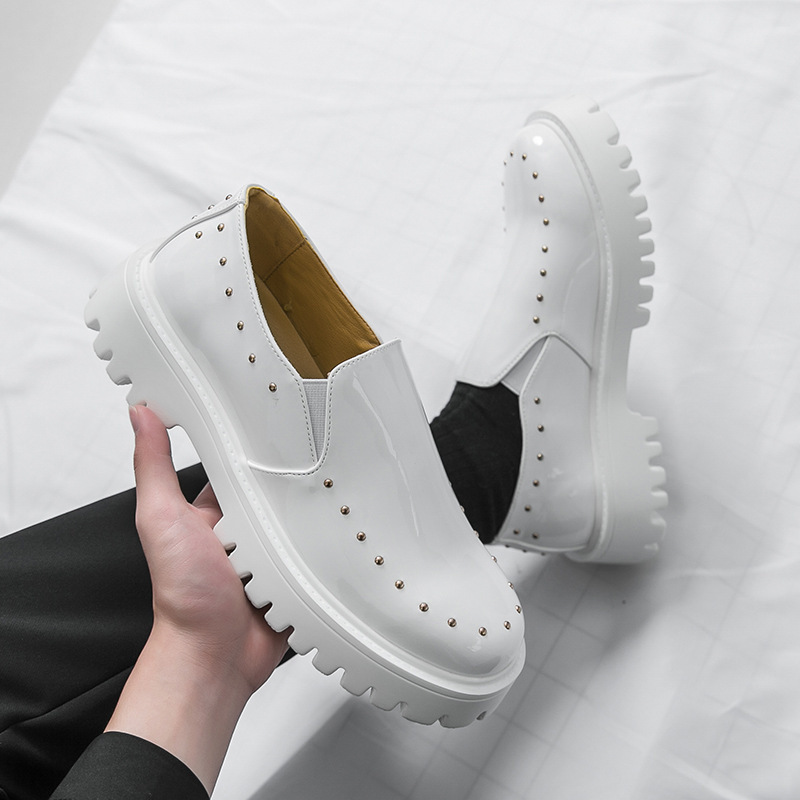 Men's thick-soled shiny face breathable in summer and autumn, one kick in the Korean version of the photo studio for photo shooting, wedding shoes, studded shoes, casual white leather shoes