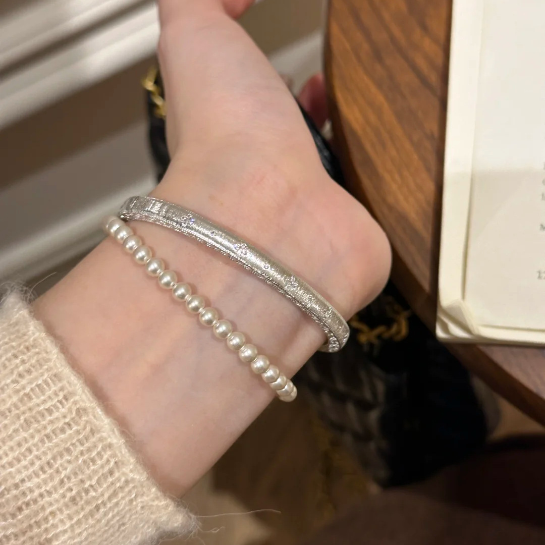 Picture of French Retro Kaleidoscope Four-leaf Clover Bracelet Ins Style High-quality Diamond-studded Four-leaf Clover Pendant High-quality suit