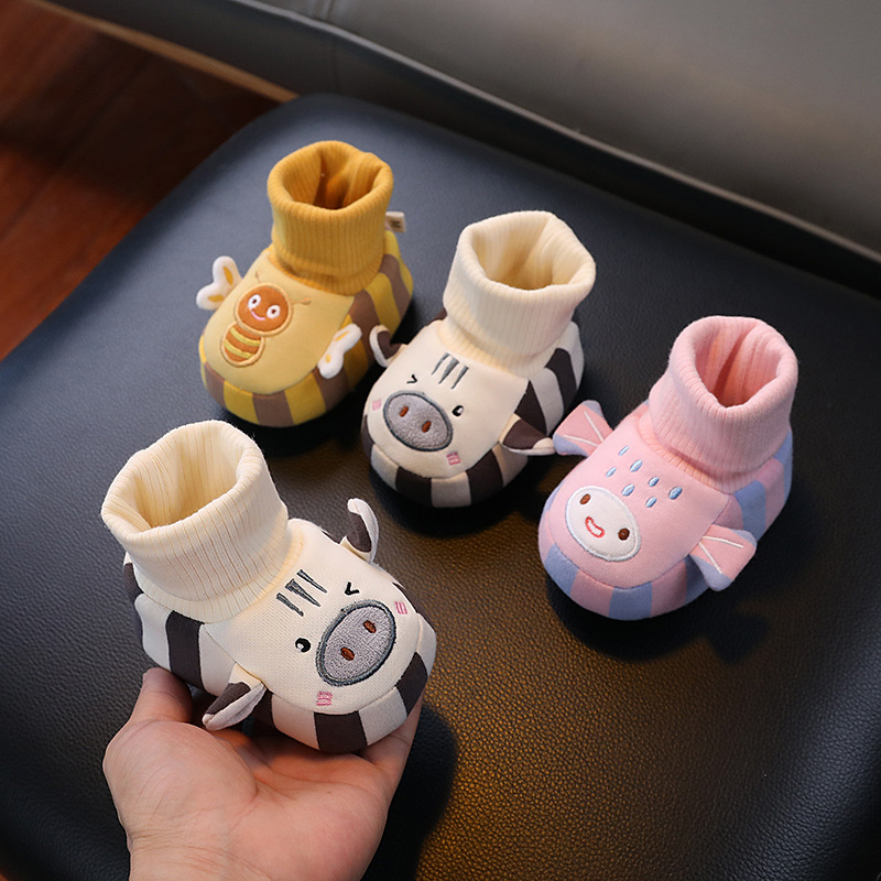 Autumn and Winter Newborn Baby Socks Shoes Children's Warm Foot Cover Cartoon fleece-lined Thickened Soft Bottom Non-slip Non-dropping Toddler Shoes