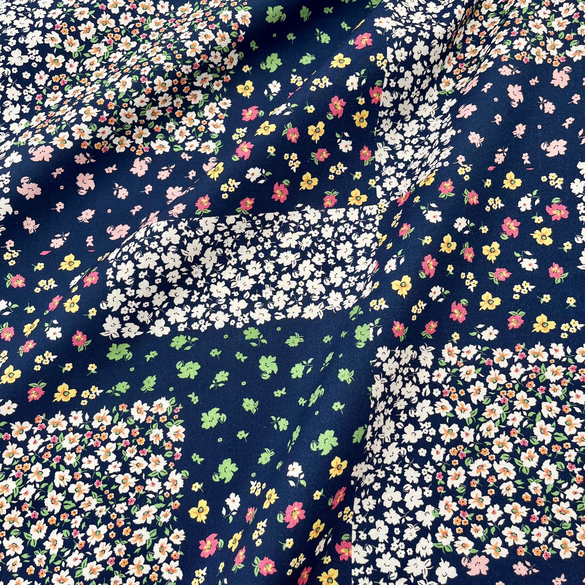 Picture of Cotton 60-Count Poplin Digital Printing Ethnic Style Patchwork Bags Cheongsam Dress Home Wear Fabric