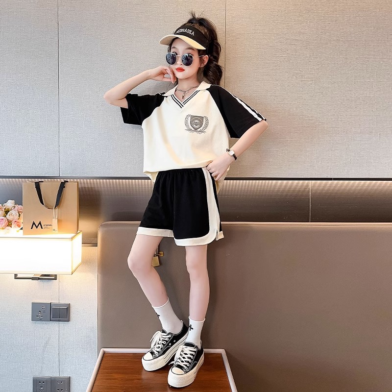 Girls' suit Summer 2025 New Children's Fashionable Short-sleeved Western Style Girls' Summer Shorts Two-piece Summer Dress