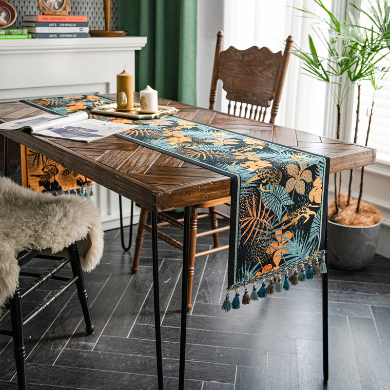 American Vintage Table Flag Yarn-dyed Jacquard Tropical Rainforest Tassel Household Polyester Tablecloth Table Flag Bed End Flag