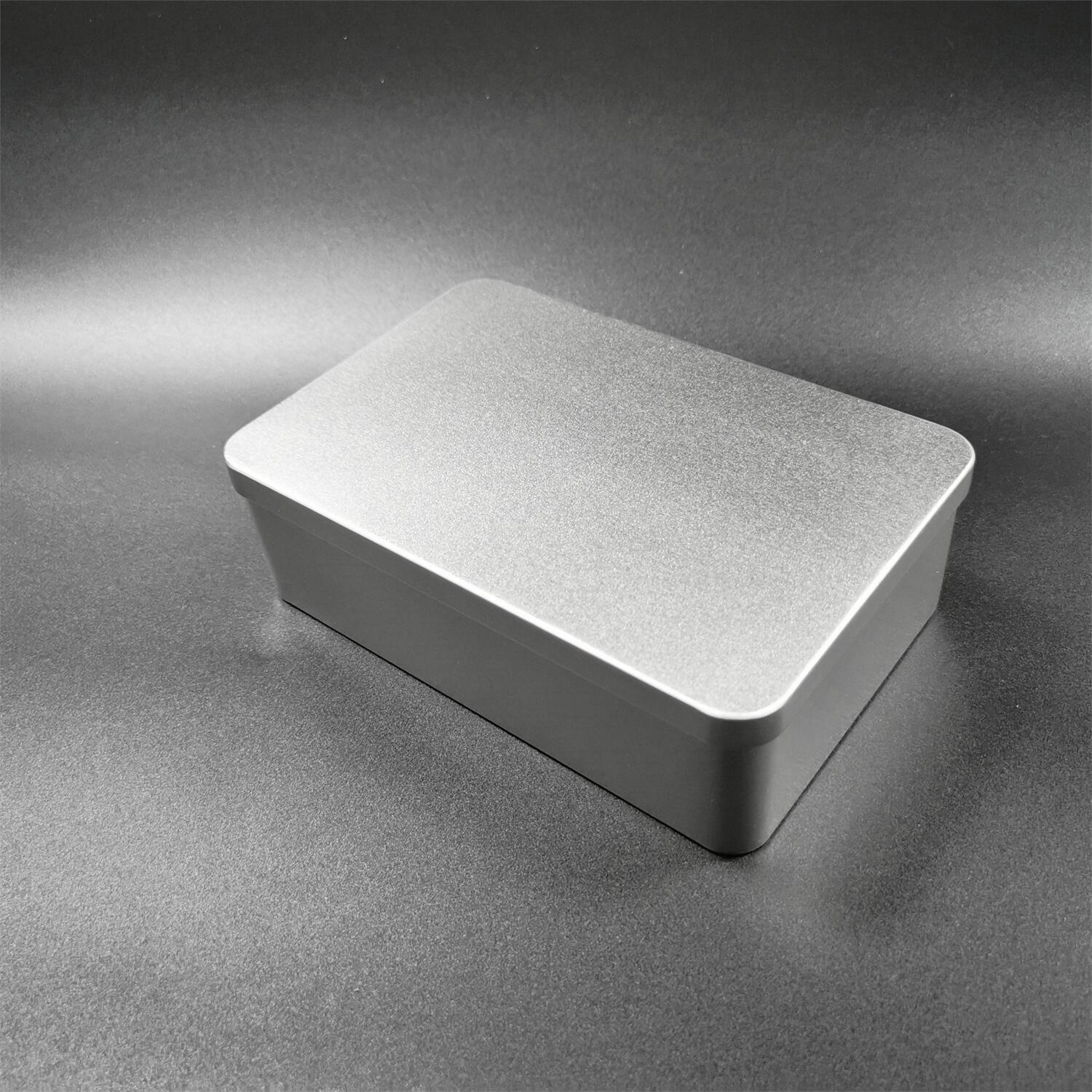 Picture of Square Iron Box Packaging in stock Silver White Push-pull Flip Instagram Small Iron Box with Window Opening Tinplate Box Iron Box