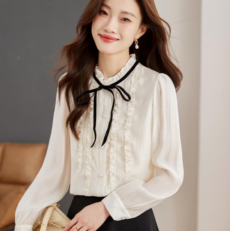 Elegant Curved French-Style Apricot Top for Women, 2025 Spring and Autumn New Design Long-Sleeved Shirt