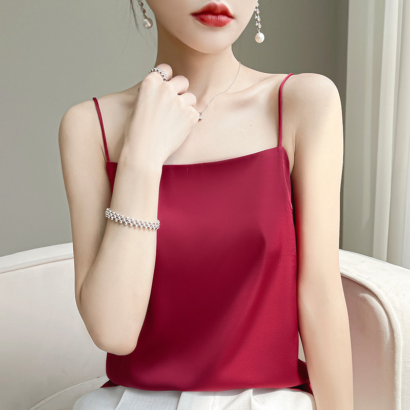 Picture of Cross-Border 2025 Summer New Plus-Size Women's Tops Base Camisole for Women to Wear Outside and Inside for Summer Hot Girls