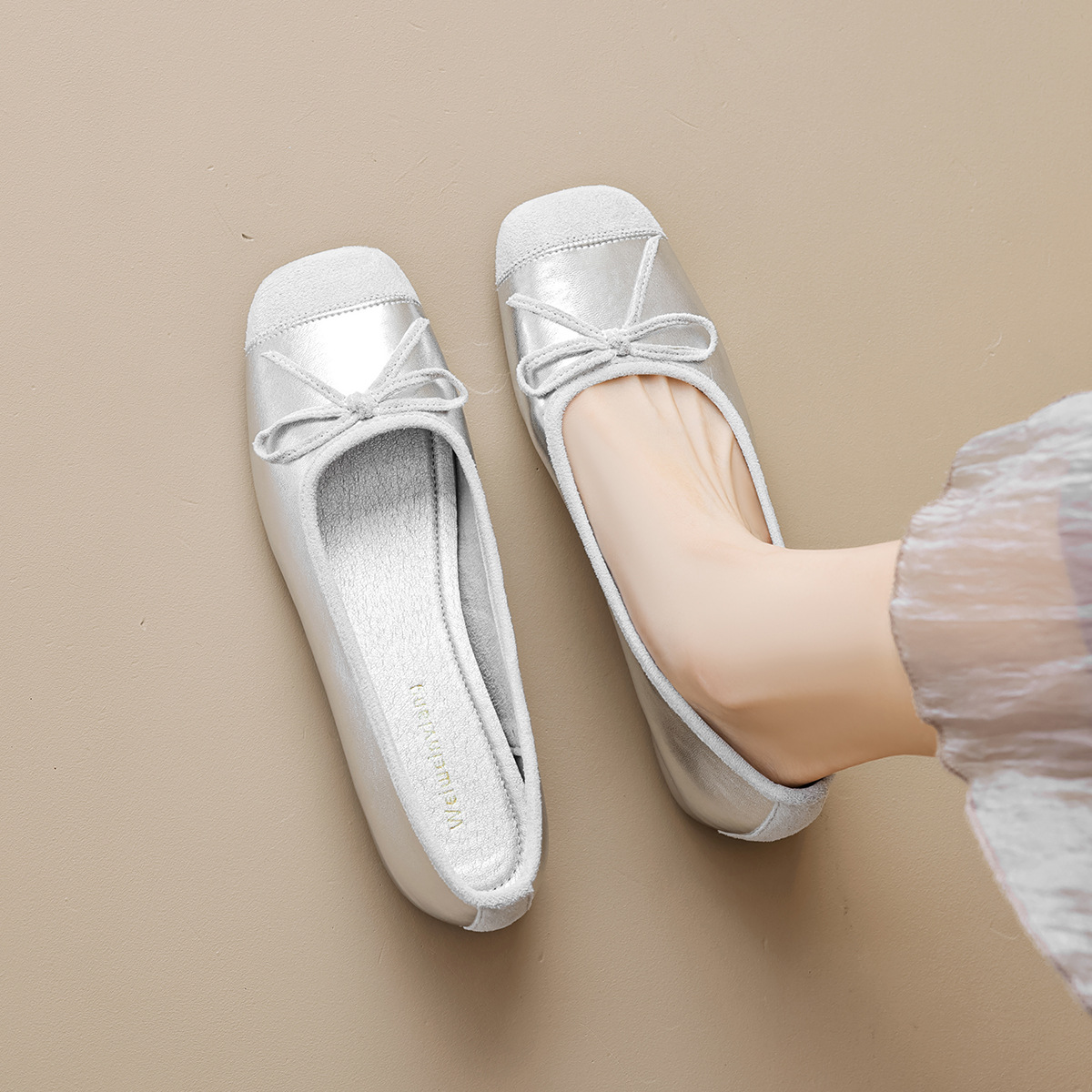 Weiwei Girl 865-1 French Square Toe Single Shoes Women's Bow-on Thick Bottom Heightened Shallow Mouth Milk Shoes