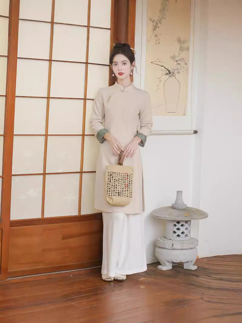 Picture of Autumn 2024 New Style Retro Ethnic Cheongsam New Chinese Style Retro Zen Tea Suit with Vertical Collar Mid-length Top suit