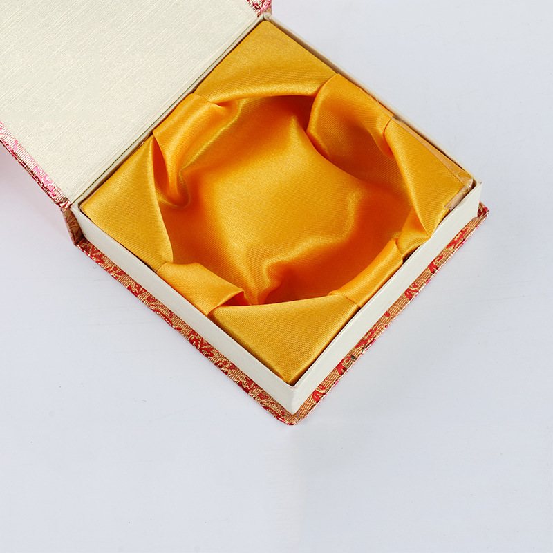 Chinese-Style Vintage Bracelet Box, Exquisite Magnetic Bracelet Packaging Box, Jewelry Box, Jade and Gold