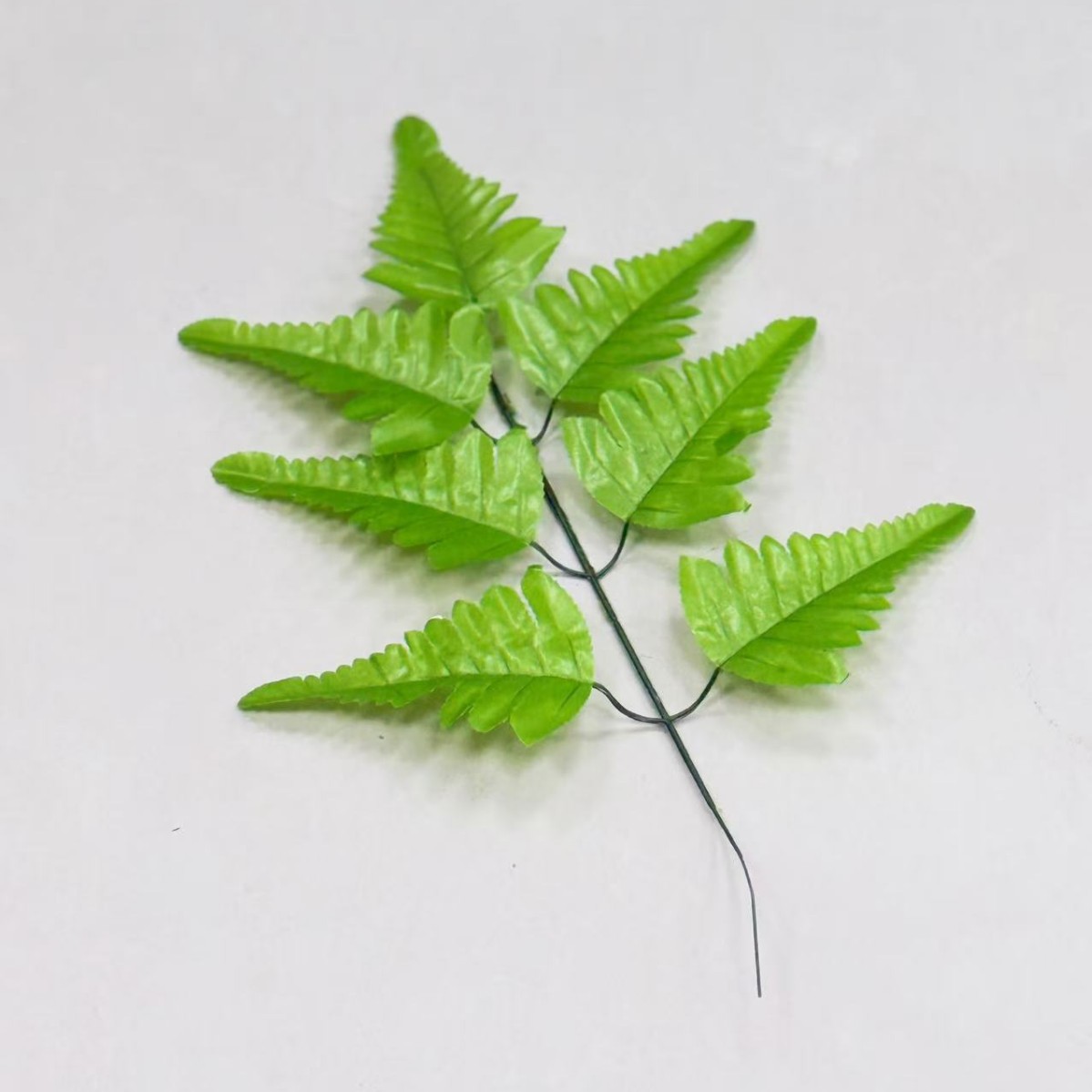 Picture of Simulated Persian Leaves, Artificial 7-Pronged Persian Leaves, Green Plant Flower Arrangement Accessories, Simulated Leaves, Simulated Flower Wedding Decoration