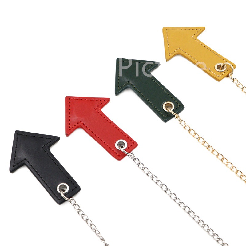 Picture of Golf ball nail mark Arrow direction marker ball seat leather cover golf ball nail anti-lost magnetic lanyard key chain