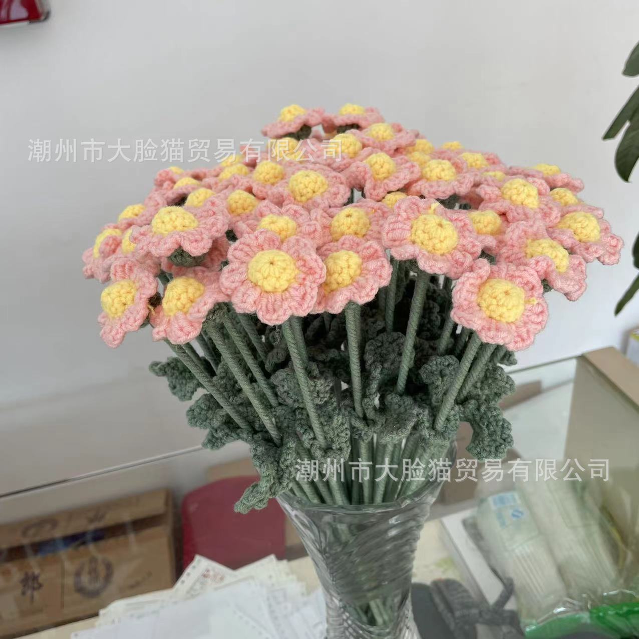 Picture of Finished Hand-Knitted Rose Artificial Flower Knitting Flower Handmade Flower DIY Wool Knitting Homemade Crochet Bouquet