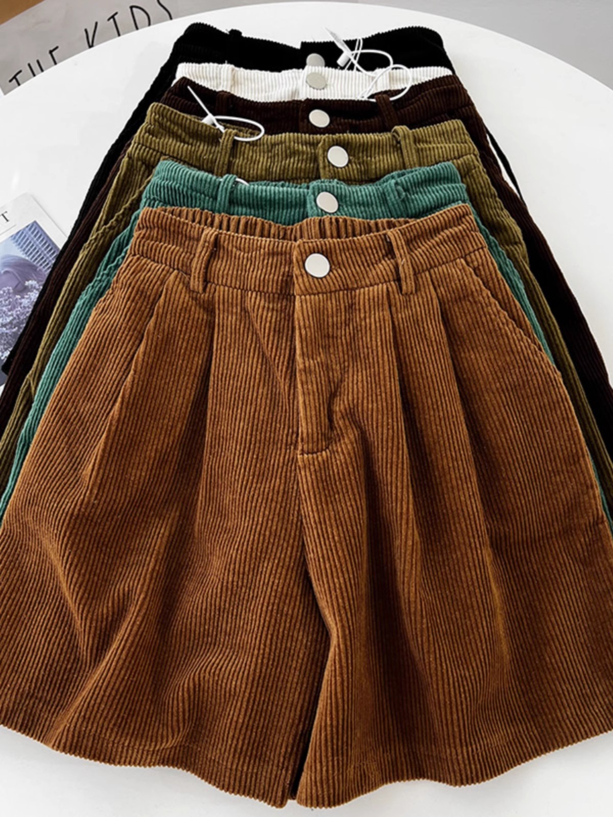 Vintage Corduroy Shorts Women's 2023 Autumn and Winter New High Waist Slimming A- line Pants Small Casual Wide Leg Pants