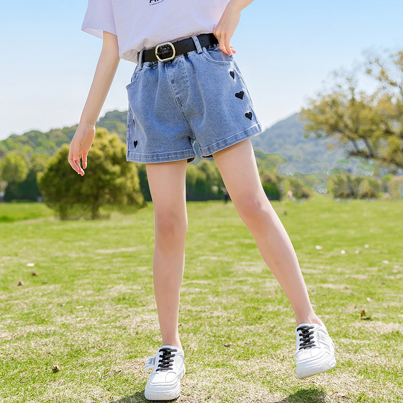 Picture of Girls' Denim Shorts 2025 New Summer Fashion Stylish Trendy Outerwear Thin Pants for Older Children