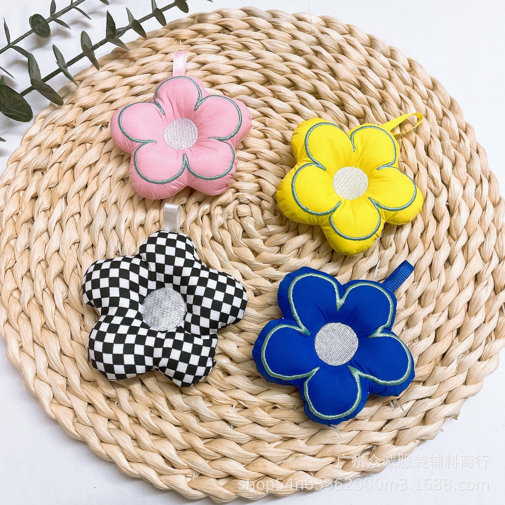 Fashion three-dimensional cotton embroidery five-leaf flower doll jewelry pendant tide clothing tide bag key chain diy flower ornaments