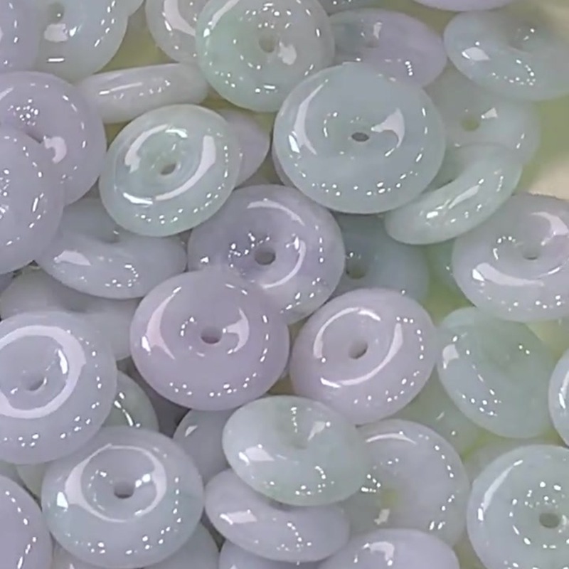 Picture of Wholesale Burmese Natural Jadeite a Grade Spring Color Peaceful Jade Pendant Wholesale