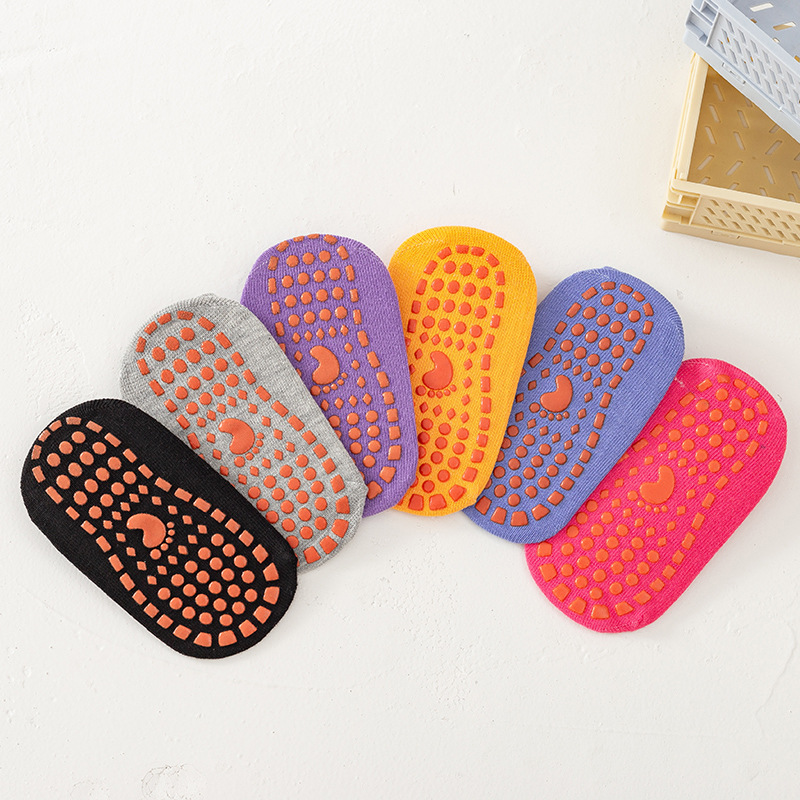 Picture of Children's Short-Tube Non-Slip Socks, Playground Yoga Socks, Summer Adult Sports Sweat-Absorbent Trampoline Disposable Socks Wholesale