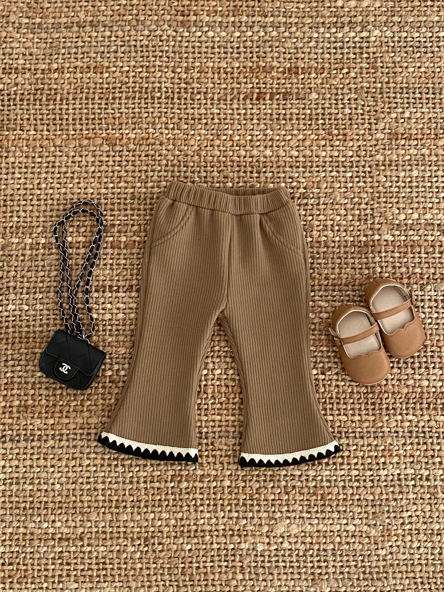 Picture of Autumn and Winter Trendy Girls' Velvet Pants for Baby Girls Pure Color Pit Lace Bell-Bottom Pants Thickeneded Warm Outer Pants
