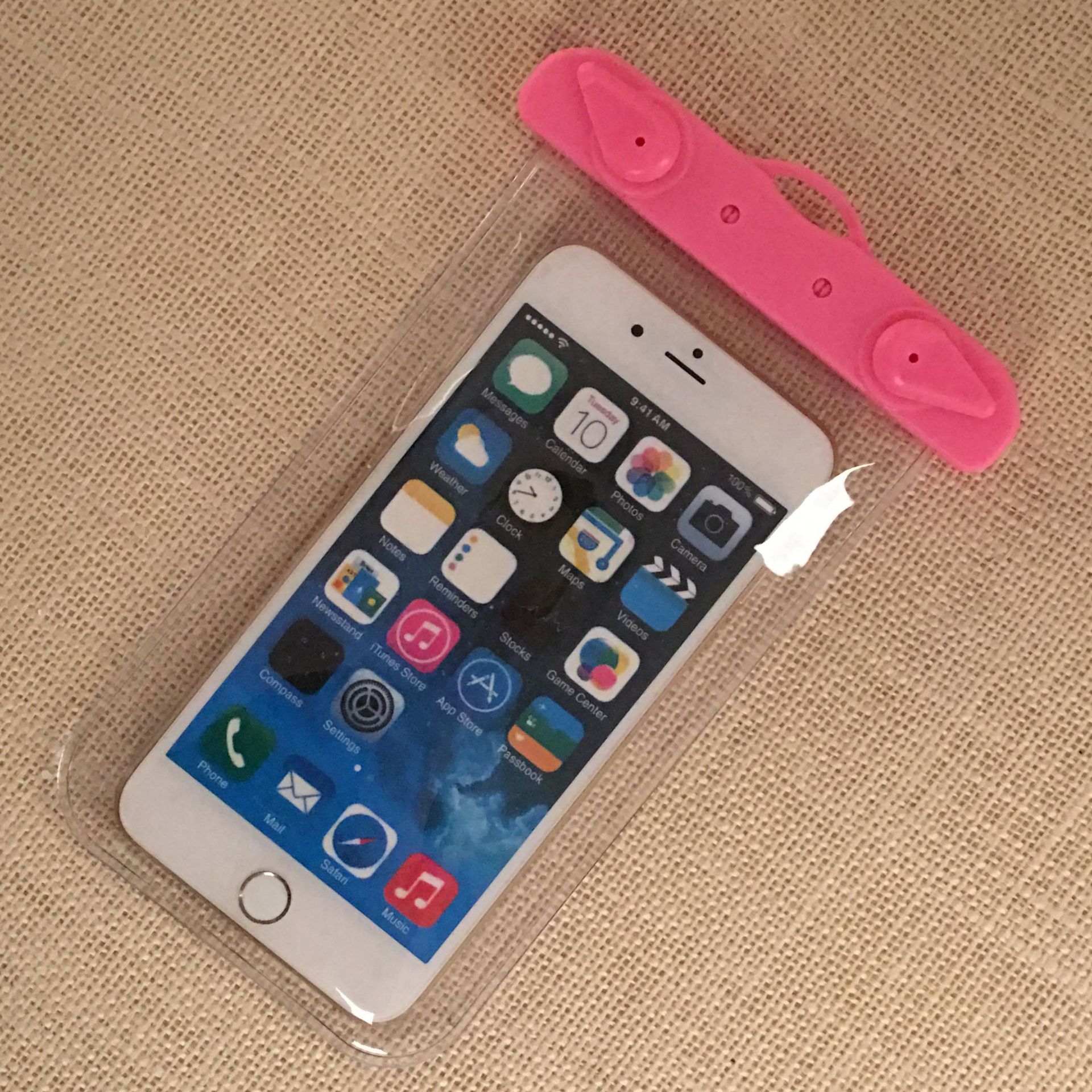 Picture of Wholesale Touch Screen Transparent Outdoor Swimming and Diving Supplies Mobile Phone Waterproof Bag New Apple Waterproof Mobile Phone Case