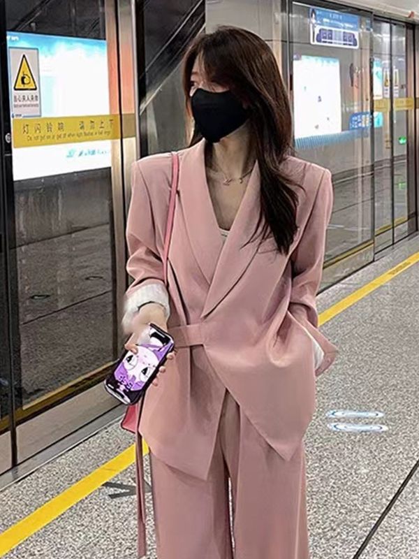 Picture of Pink Suit suit Women's 2024 Spring New Design Sense Niche Elegance Suit Wide Leg Pants Two-Piece Set