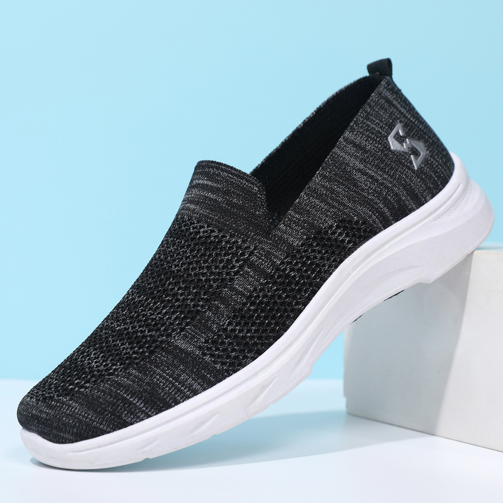 Picture of Spring and Autumn New Old Beijing Cloth Shoes for Men and Women Elderly Parents Slip-on Lazy Shoes with Lightweight and Breathable Soft Sole