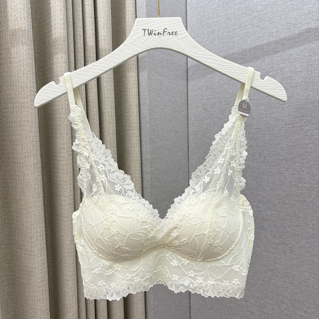 Picture of French fairy V-neck lace underwear women's elegant and light back wrap chest gathering thin breathable sexy bras