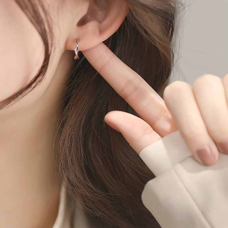 Picture of Summer Simple Earrings, Versatile and Fashionable Earrings That Don’T Need to Be Removed When Sleeping, Niche Design Earrings, Twists