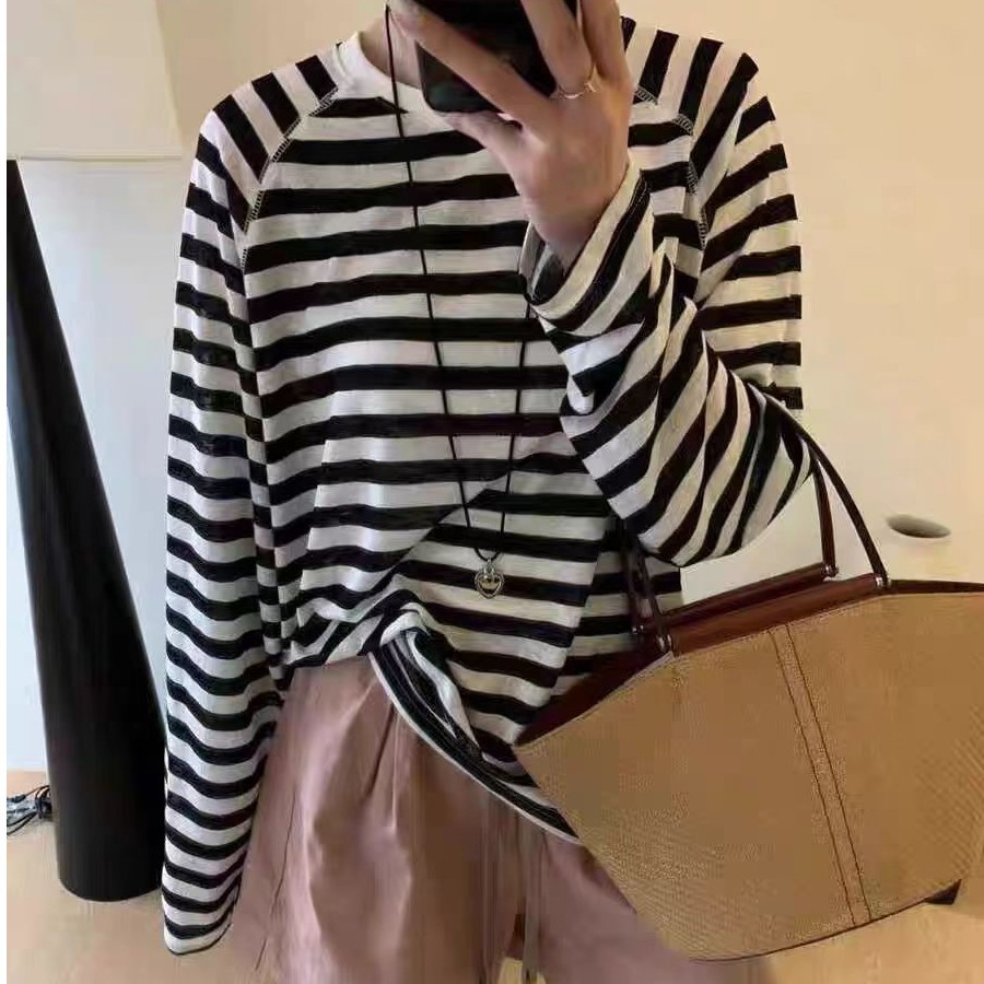 Thin Stripesd Long-Sleeved T-Shirt for Women Summer New Korean Style Round Neck Raglan Sleeves Loose Slimming Look Black and White Sun Protection Top