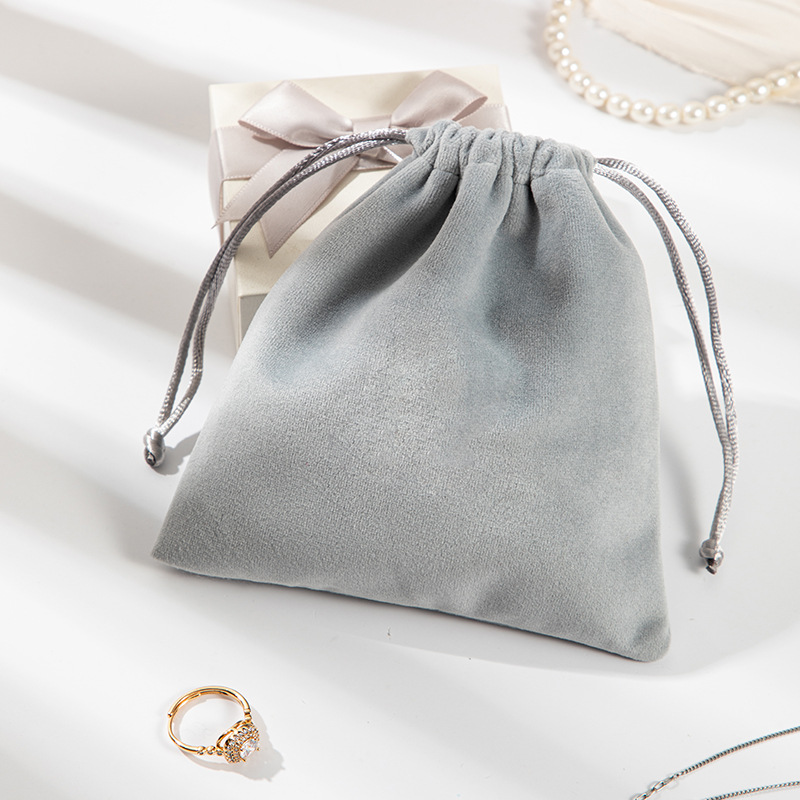 Light gray velvet bag soft and comfortable velvet bag Lisi velvet bag factory wholesale flannel jewelry bag