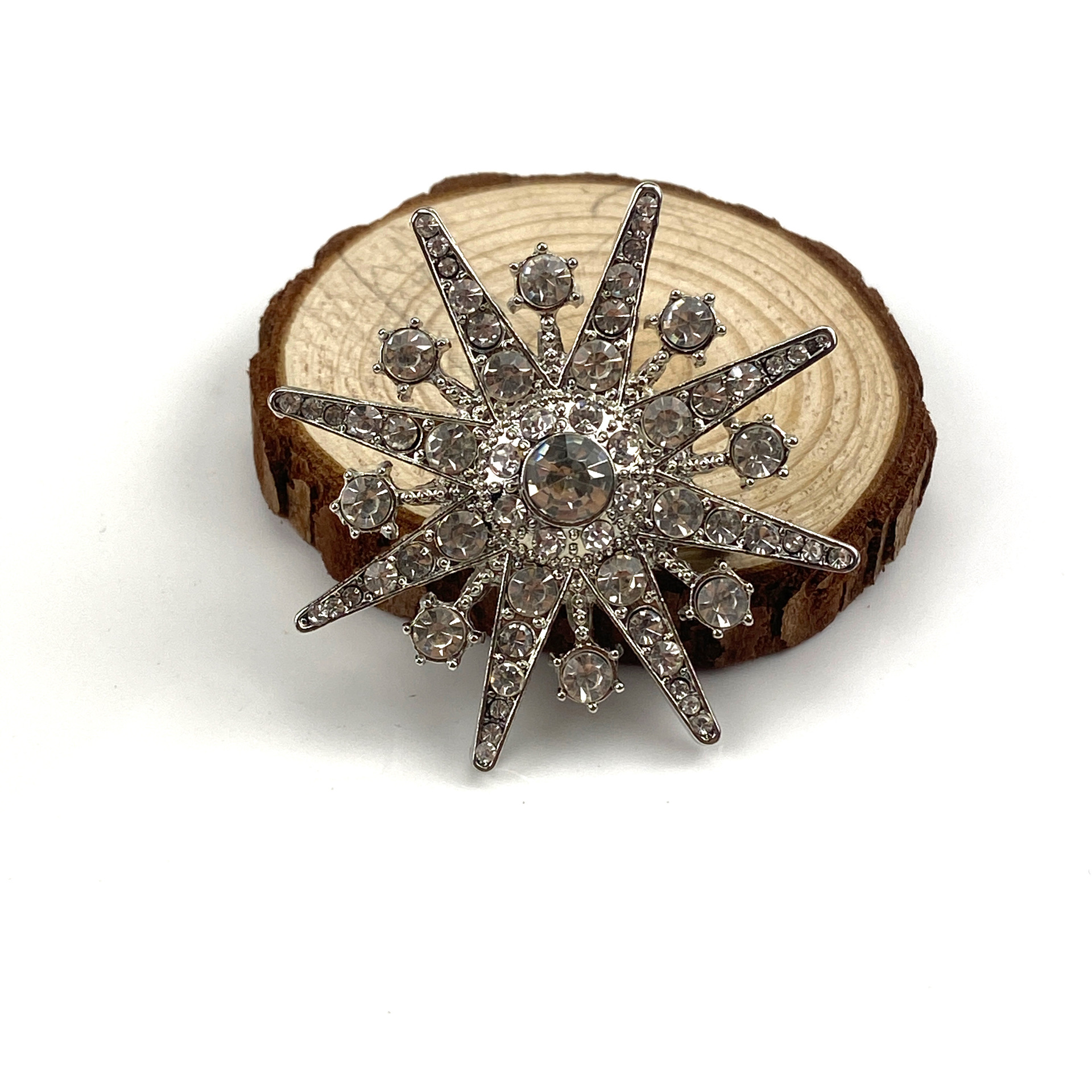 Picture of Japanese and Korean New Brother Star Brooch Bamang Star Diamond Snowflake Brooch Full Diamond Counter Same Pin Jewelry Women