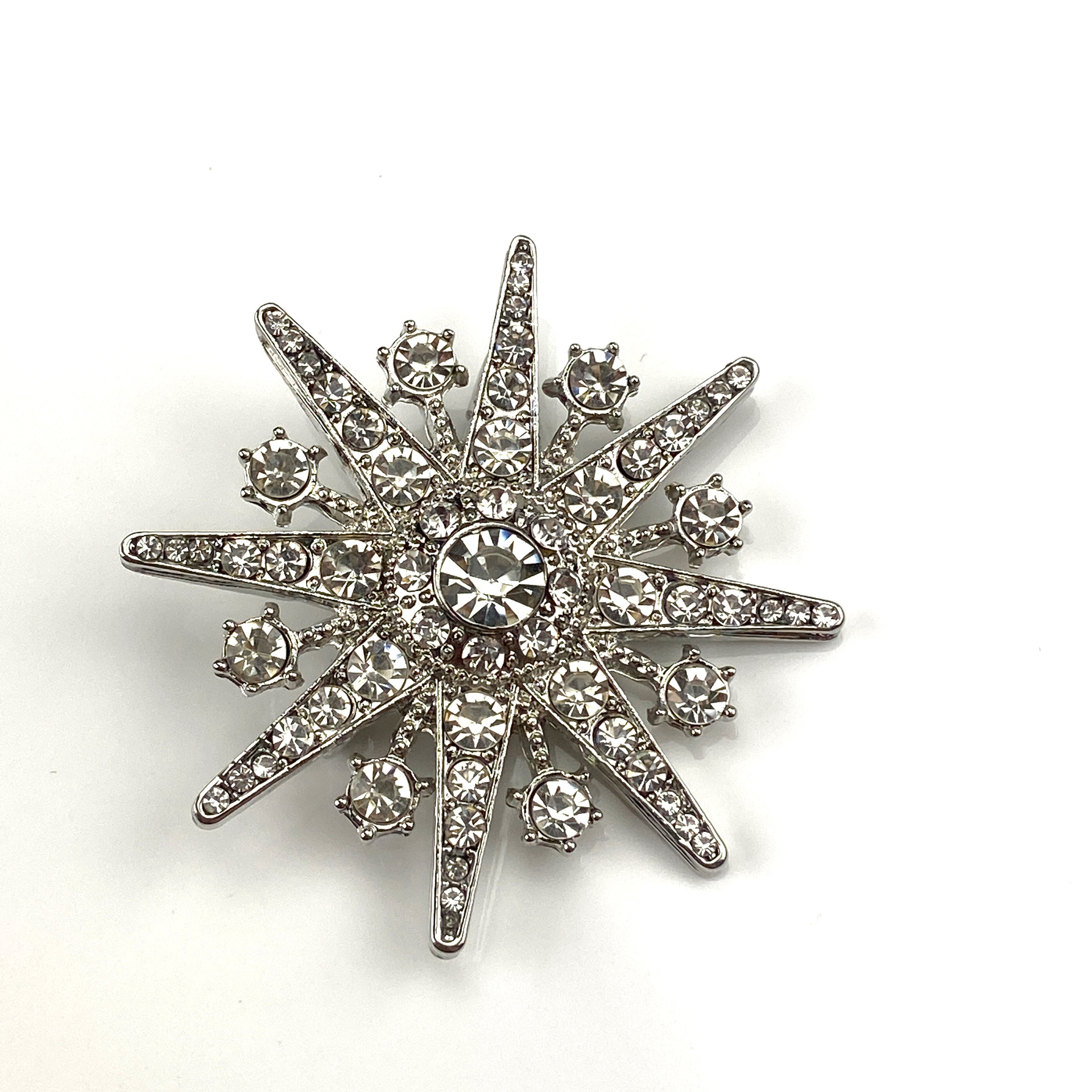 Picture of Japanese and Korean New Brother Star Brooch Bamang Star Diamond Snowflake Brooch Full Diamond Counter Same Pin Jewelry Women