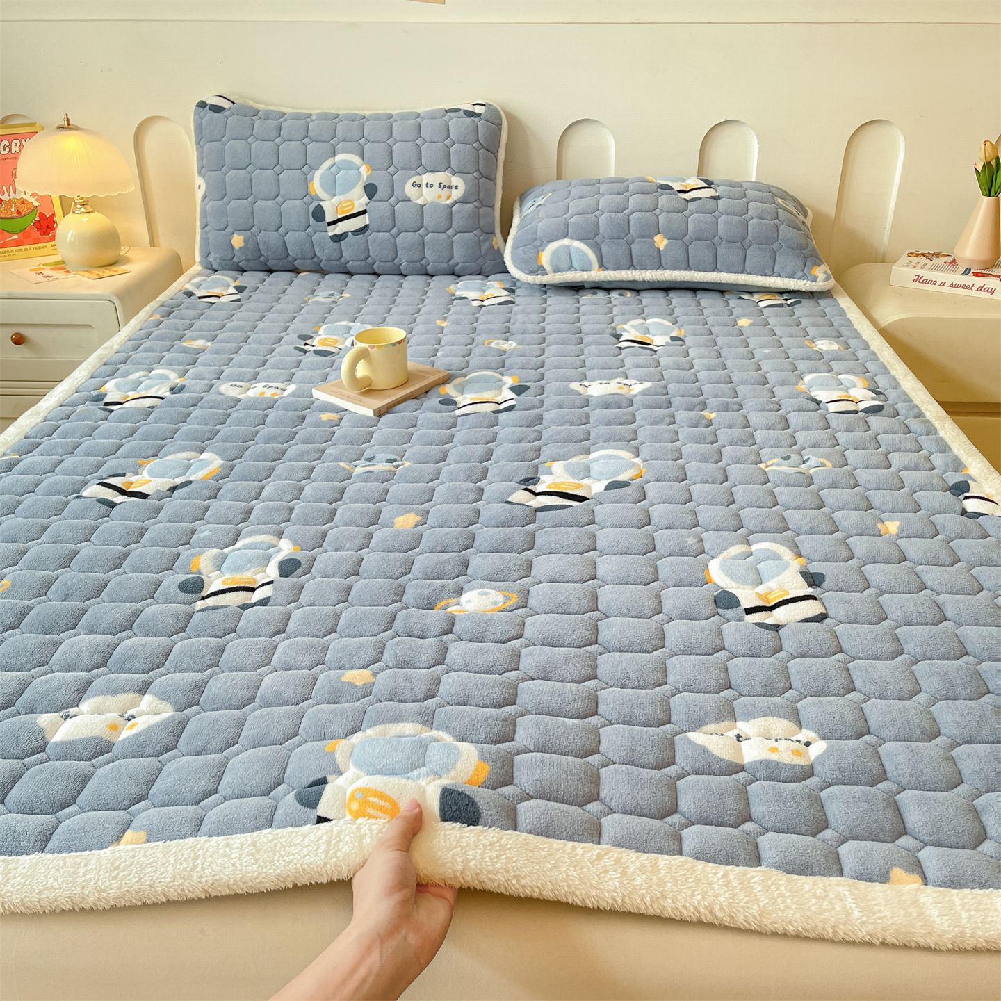 Picture of Class A maternal and child milk velvet mattress autumn and winter foldable washed anti-static home student dormitory bed cushion