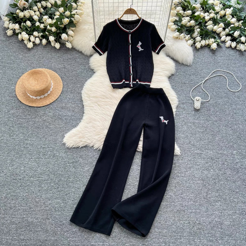 College-style Two-piece Women's Western Style Age-reducing Color-matching Puppy Embroidered Crewneck Knitted Cardigan High Waist Wide-leg Pants suit