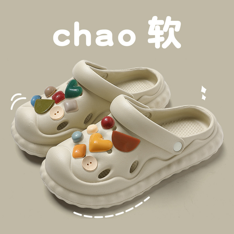 Picture of New Croc Shoes Women's 2025 Summer Outerwear Thick-Soled Internet Celebrity Beach Shit-Feeling Baotou Half Sandals Women's Summer