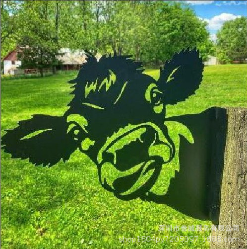 Cross-Border Independent Station Metal Outdoor Farmhouse Garden Art Decoration Garden Farm Ornaments Cow Middle Finger Animal