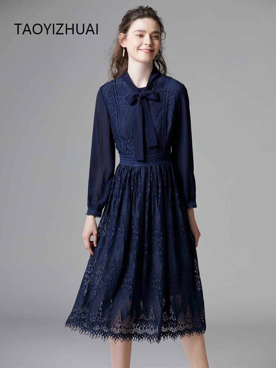 High-end plus size women's long sleeve dress women's autumn and winter chubby girl middle-aged and elderly western style mom slimming lace bottoming skirt