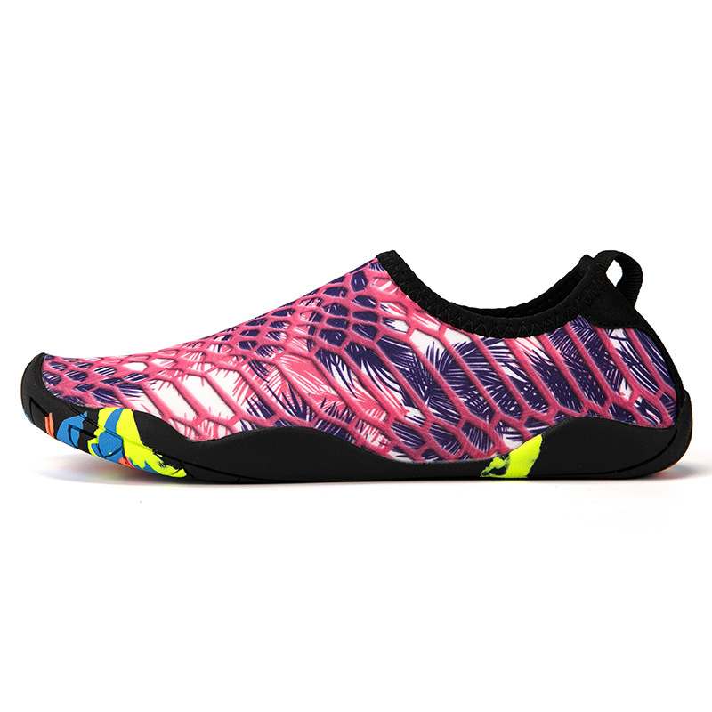 Picture of Water shoes, men and women outdoor diving shoes breathable swimming shoes beach snorkeling shoes