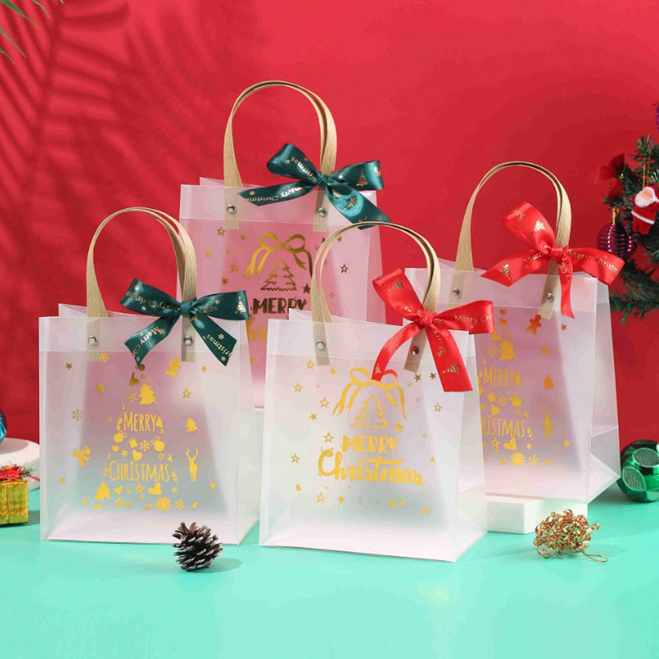 Cross border in stock wholesale Christmas gift bag transparent bag pvc tote bag hand carrying gift bag gift bag